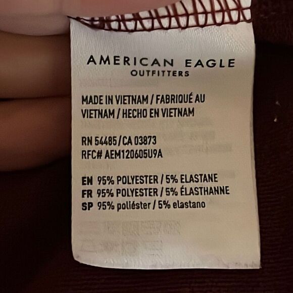 American Eagle Soft Knit Dark Burgundy Long Sleeve V-neck Size Medium - Picture 4 of 4